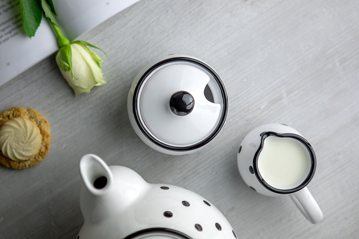 City to Cottage Ceramic Sugar Bowl with Lid, 10oz Sugar Contanier for Coffee Bar, Sugar Dispenser Bowl, Salt - Condiment Pot for Kitchen Counter, Handcrafted White and Black Polka Dot Sugar Jar